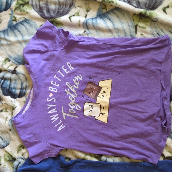 bundle of 4, 10-12 girls t-shirts. - Picture 4 of 5